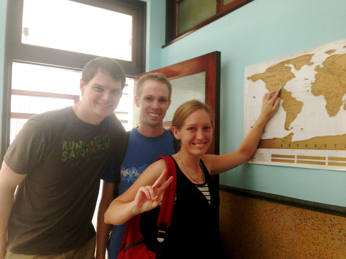 With Inn Hostel Kaohsiung Exteriör bild