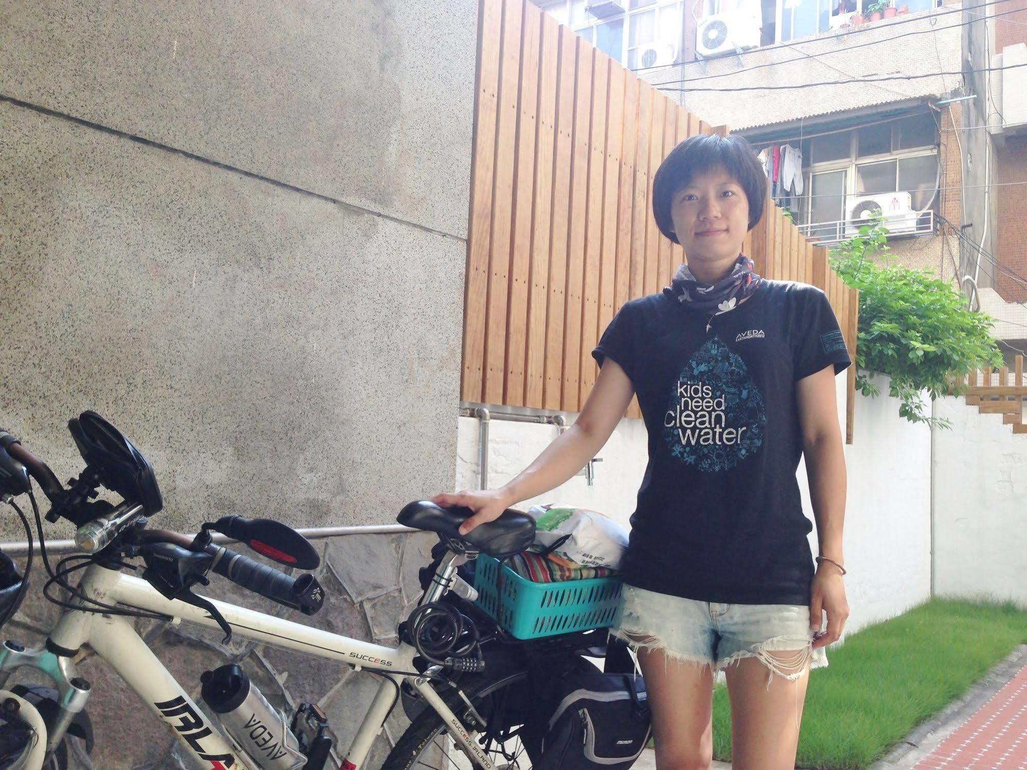 With Inn Hostel Kaohsiung Exteriör bild